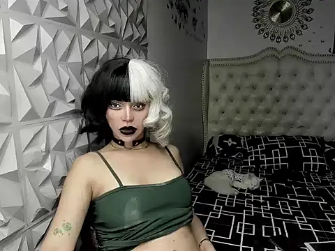 janecomander - Janecomander's free webcam - UK Sex Cams