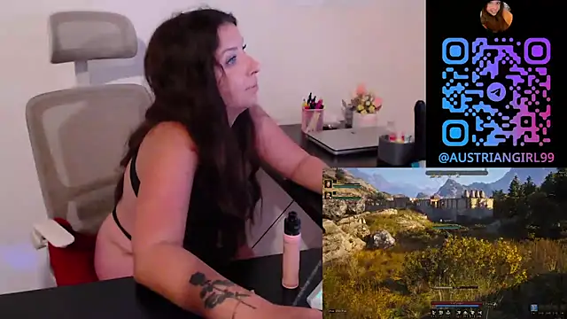 AustrianGirl99AtWork webcam