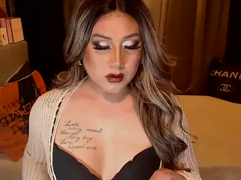 YourMistressAggy webcam