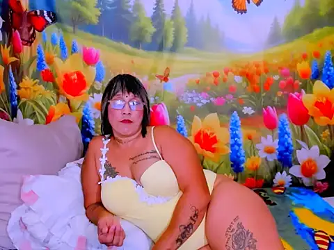 indianroxy webcam