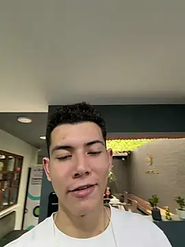 fireguy_99 - FireGuy_99's free webcam - UK Sex Cams