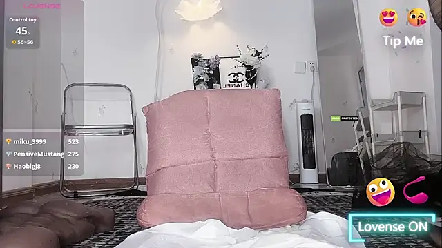 美女momo-5952在线直播