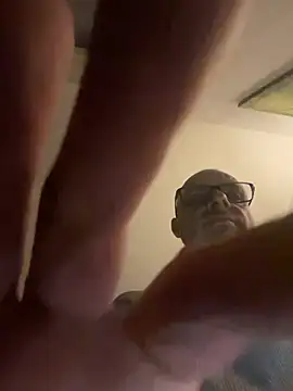 Live sex cam of Yogirebell