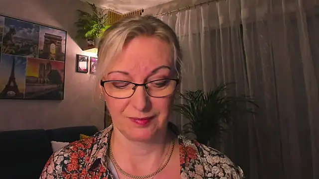 vanessa_chat - Vanessa_chat's free webcam - UK Sex Cams