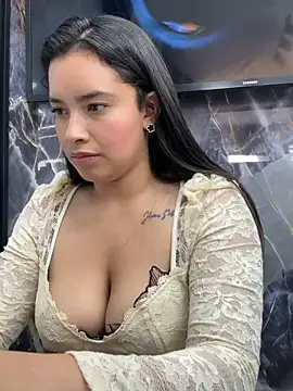 Miss_Bella_Flame webcam