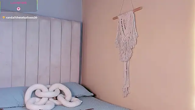 Elise_Diamond webcam