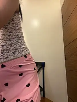 goddess_athena69 (T teen) - public cum