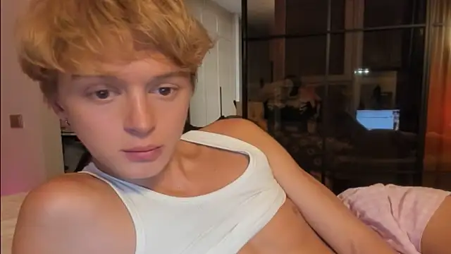 angelAndyy webcam