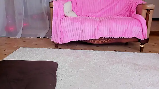 Nayeomy live sex cam