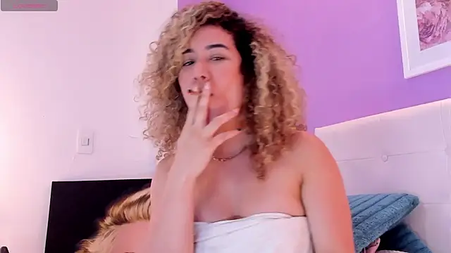 Charlotte11-11 live sex cam