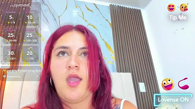 Victoria_Guzman webcam