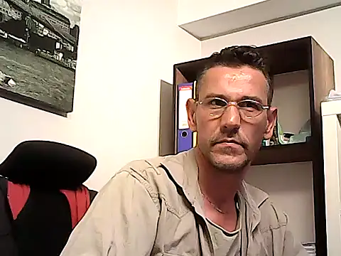 mastercharisma35 (Ask my age) - like ???? pls......