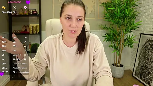 selinesole - SelineSole's free webcam - UK Sex Cams