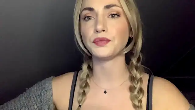 ScarlettSensitive webcam