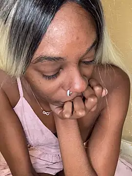 Jasmine_FullsShine webcam