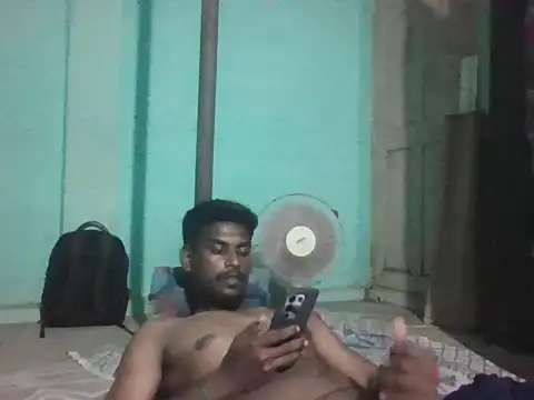 Tamilgud23's live cam