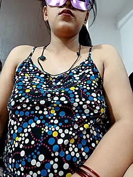 Shivani_hotty webcam