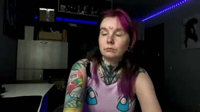 HighelikeGirl webcam