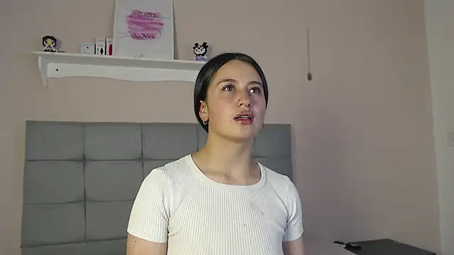 zaaida_ - Zaaida_'s free webcam - UK Sex Cams