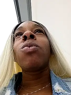 Jasmine_FullsShine webcam