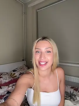  BlondeChiara chat room