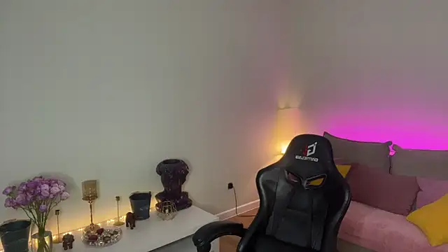 mistress_of_hearts webcam