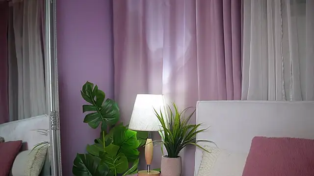 ameliabarbie - AmeliaBarbie's free webcam - UK Sex Cams