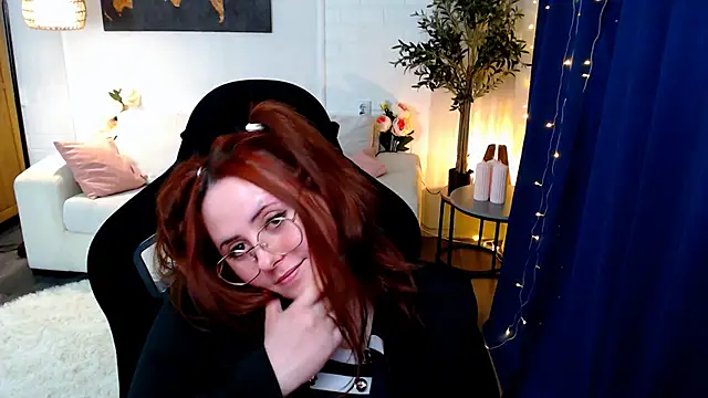 Hennessy_bunny webcam