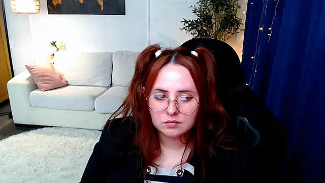 Hennessy_bunny webcam