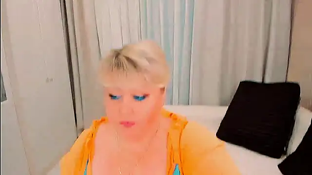 BIGTITSBBW webcam