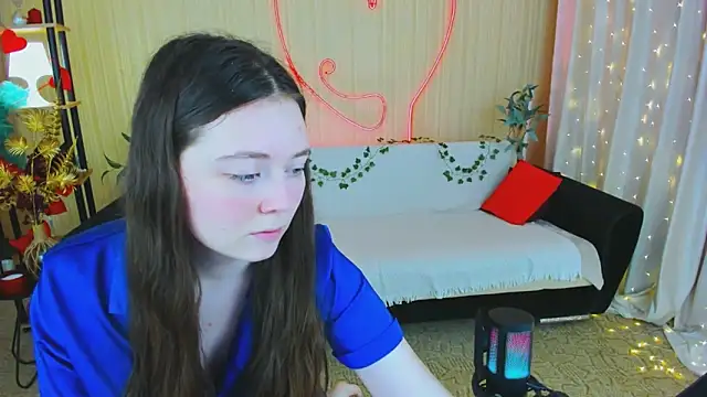 AlluringLookk webcam