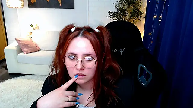 Hennessy_bunny webcam