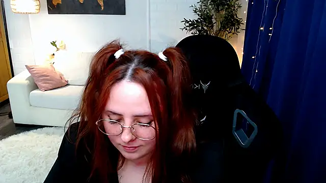 Hennessy_bunny webcam