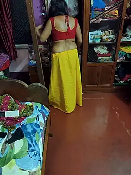 Webcam Model (Little-Roshni)  is live.Free join now!