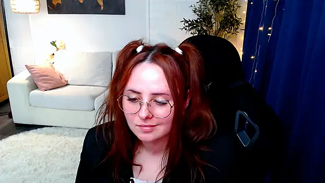 Hennessy_bunny webcam