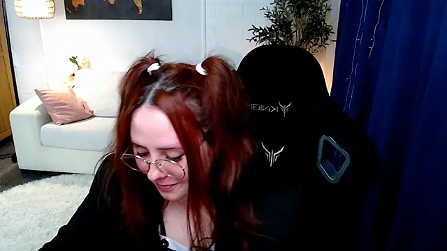 Hennessy_bunny webcam