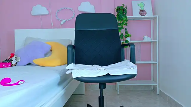 SeleneGibson__ webcam