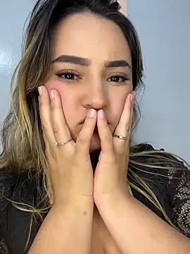 Antonella_Julieta webcam