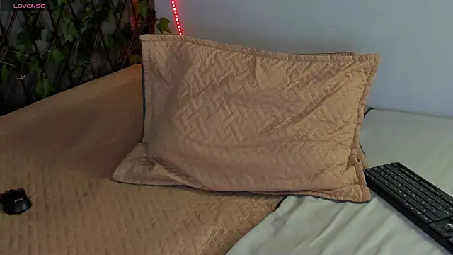 tatianasquirthot webcam