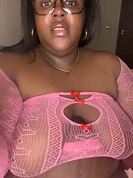 Webcam Model (BouncyBBW)  is live.Free join now!