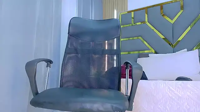 Oliver_bigblack_cock webcam