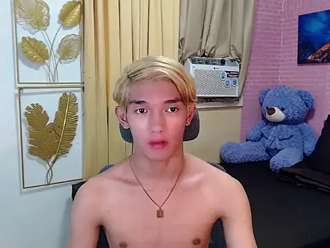 urasian_john18 webcam