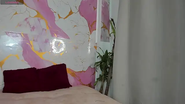 magical_muse122 webcam