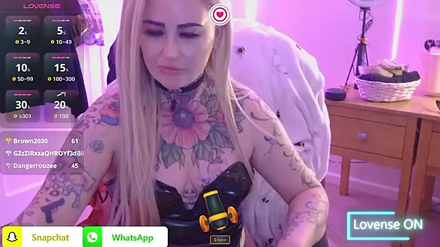 emobarbiedoll webcam