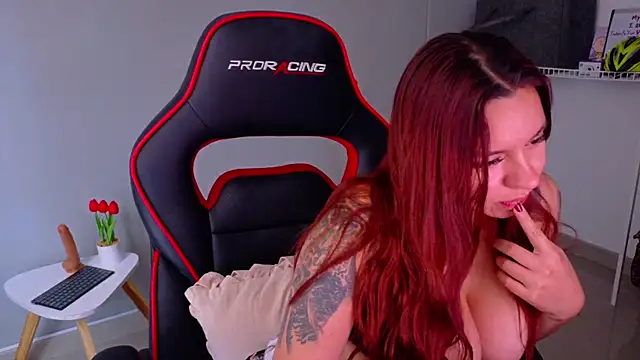 samantha_tattu webcam