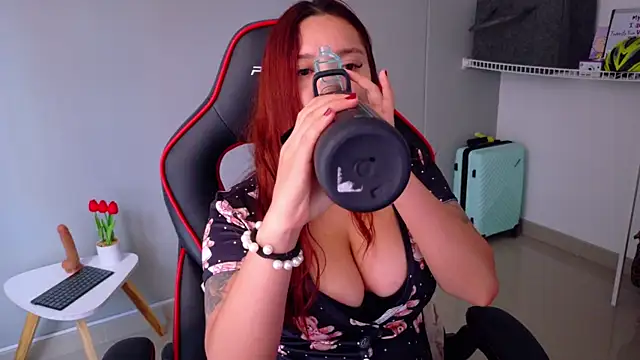 samantha_tattu webcam