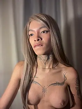 Tsumugi_kagura webcam