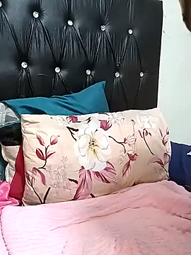 GoodinbedAfrican4 webcam