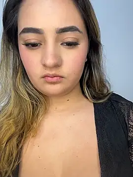 Antonella_Julieta webcam