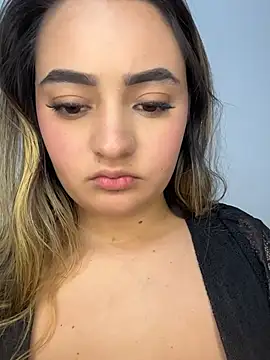 Antonella_Julieta webcam